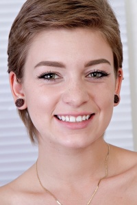 Lila Lavay