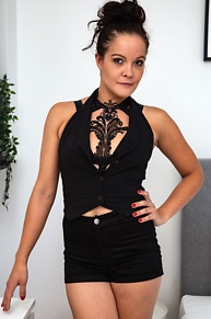 Dolly Diore